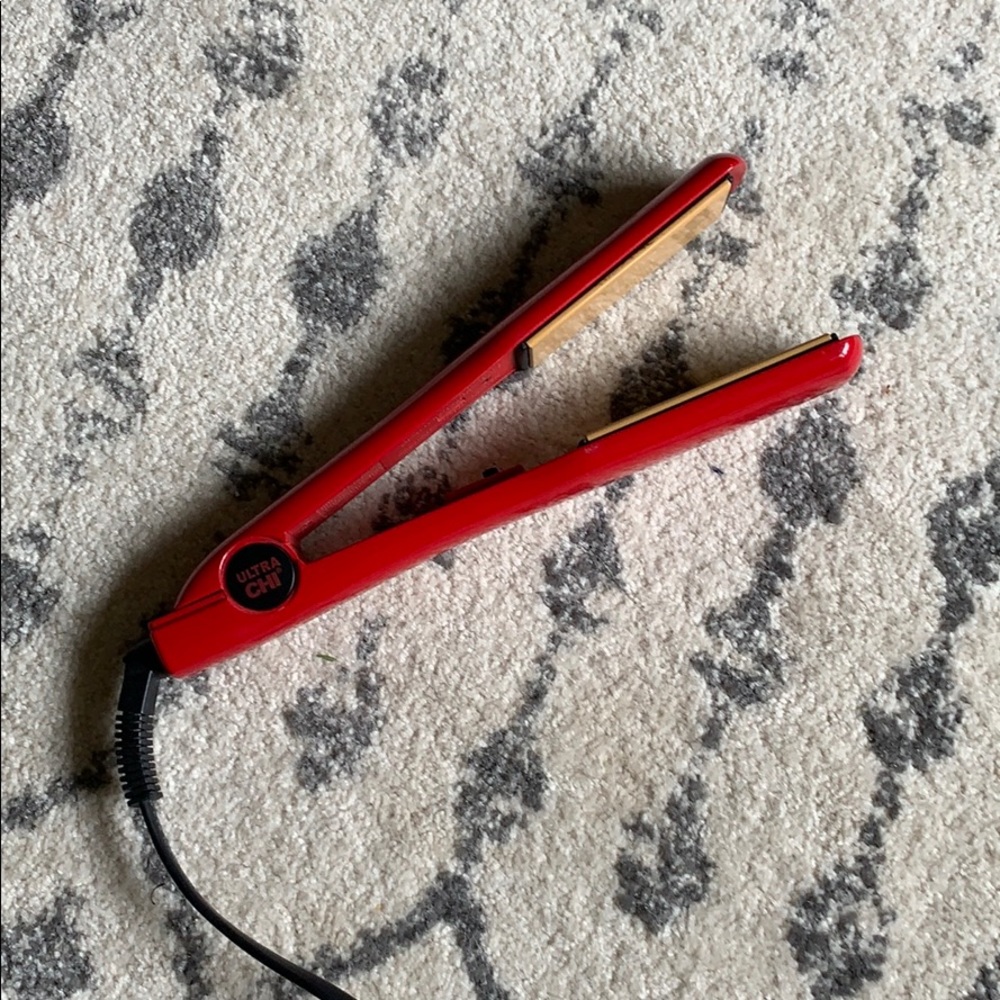 CHI flat iron